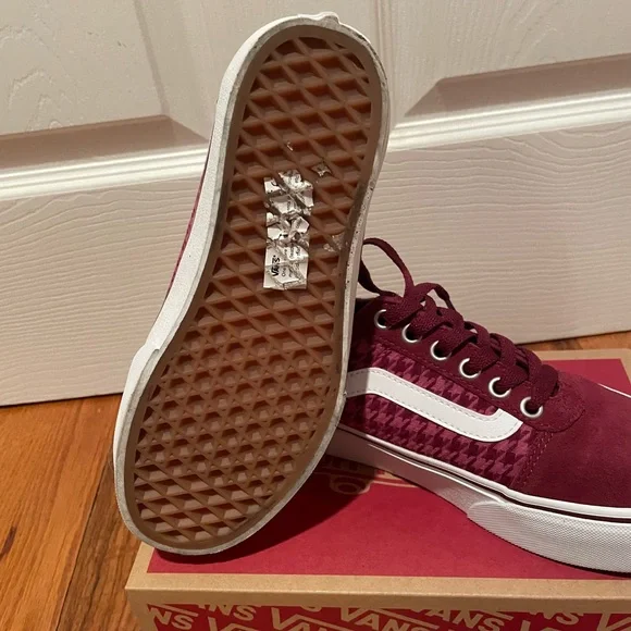 Platform Ward Vans - Picture 3 of 3